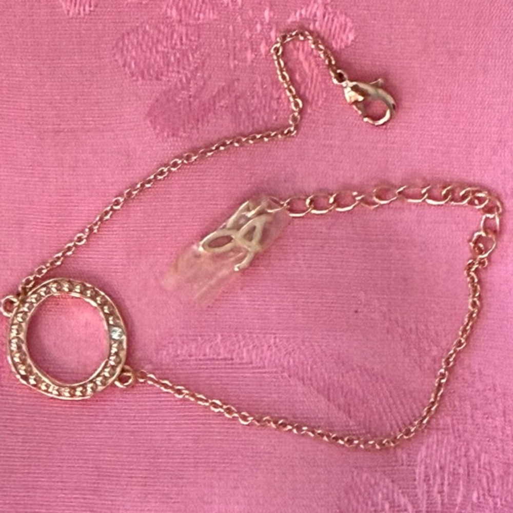 NWOT Adore by Swarovski dainty organic rose gold bracelet 💗